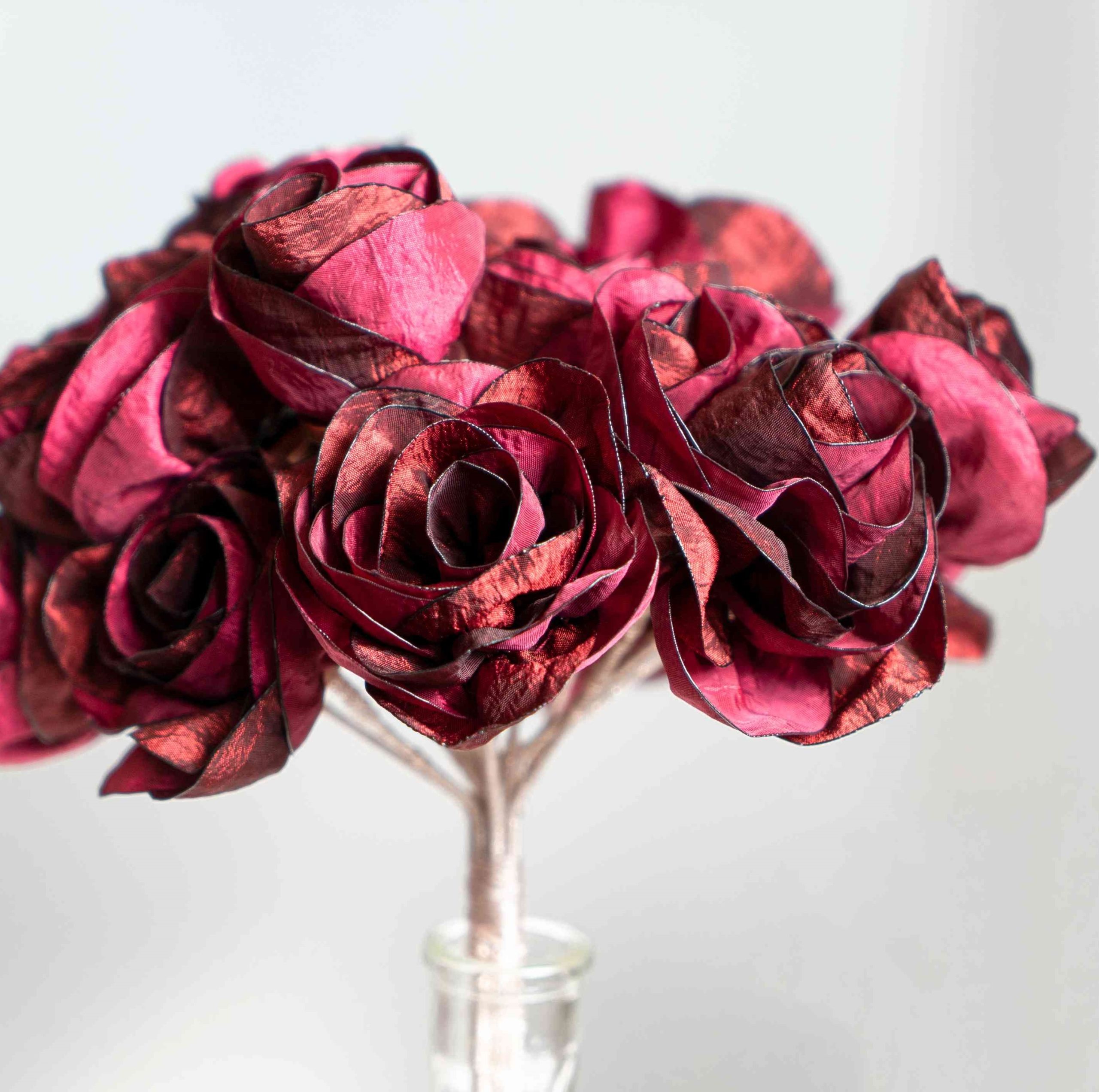 Bouquet roses traditionnelles 1 Alice Marty - Couture florale Accessoires Mariage